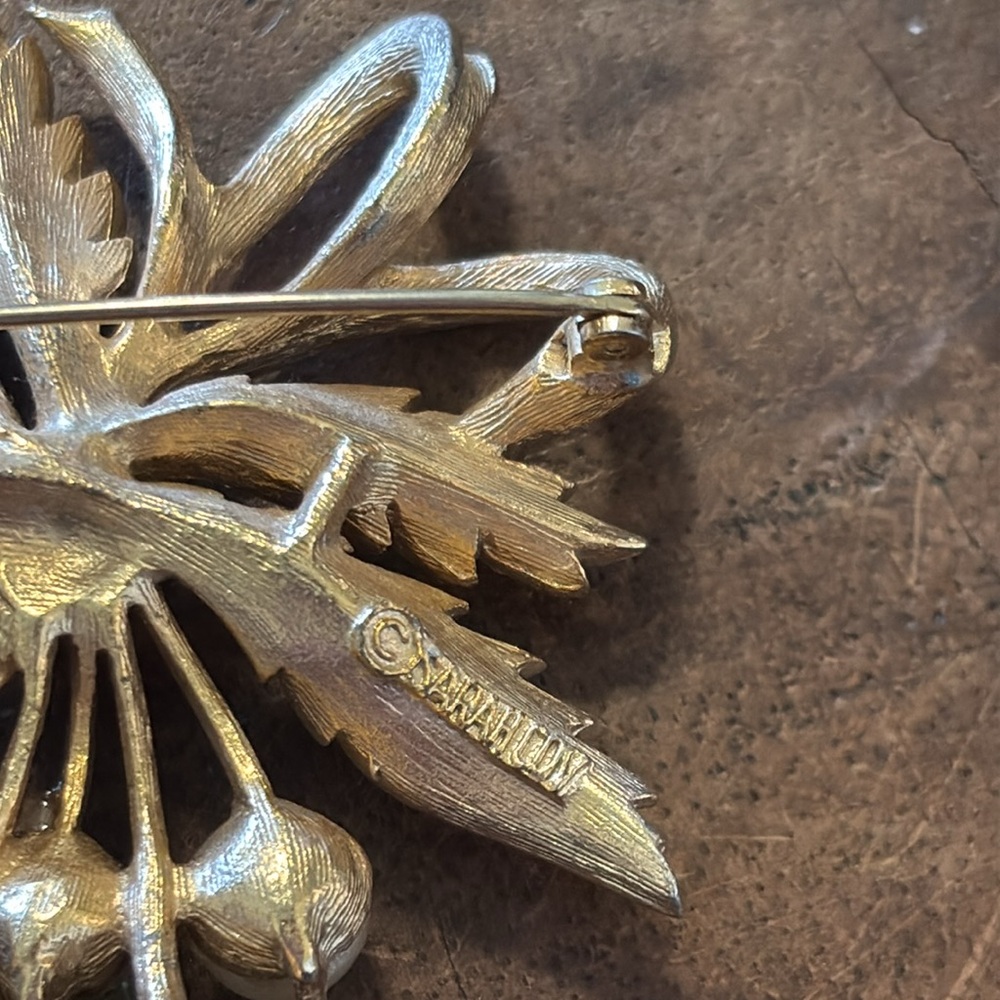 1965 SARAH COVENTRY Spring Bouquet Brooch - Picture 3 of 4